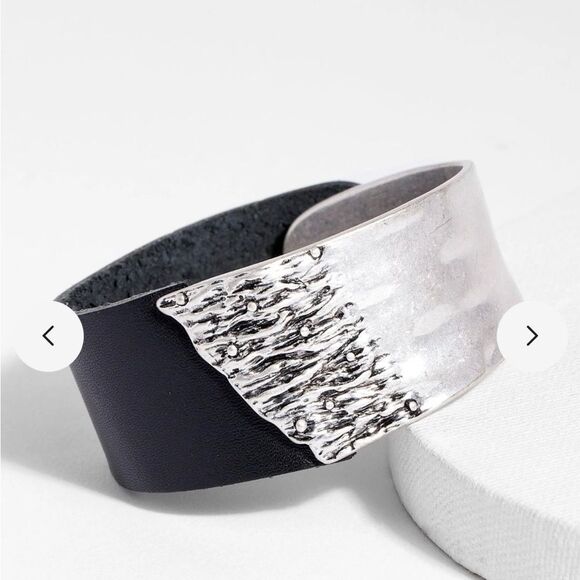 SAACHI Jewelry - Saachi Style Wild Ways Leather Statement Bracelet NWT Retail 58.00